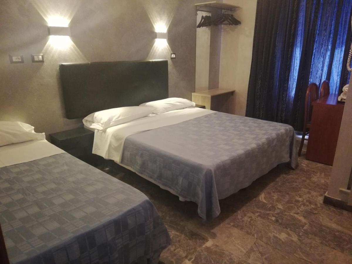 Guest Planet Hotel Рим Екстериор снимка